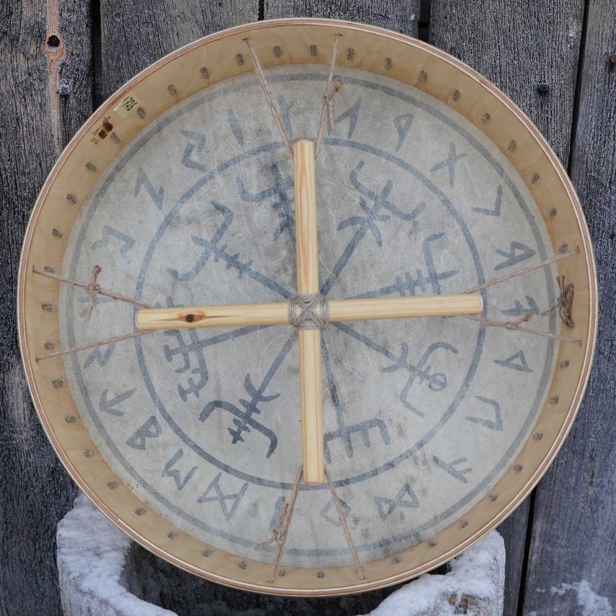 Viikinkirumpu Vegvisir 1726 - Rumpu-ukon Puoti | poronnahkaa