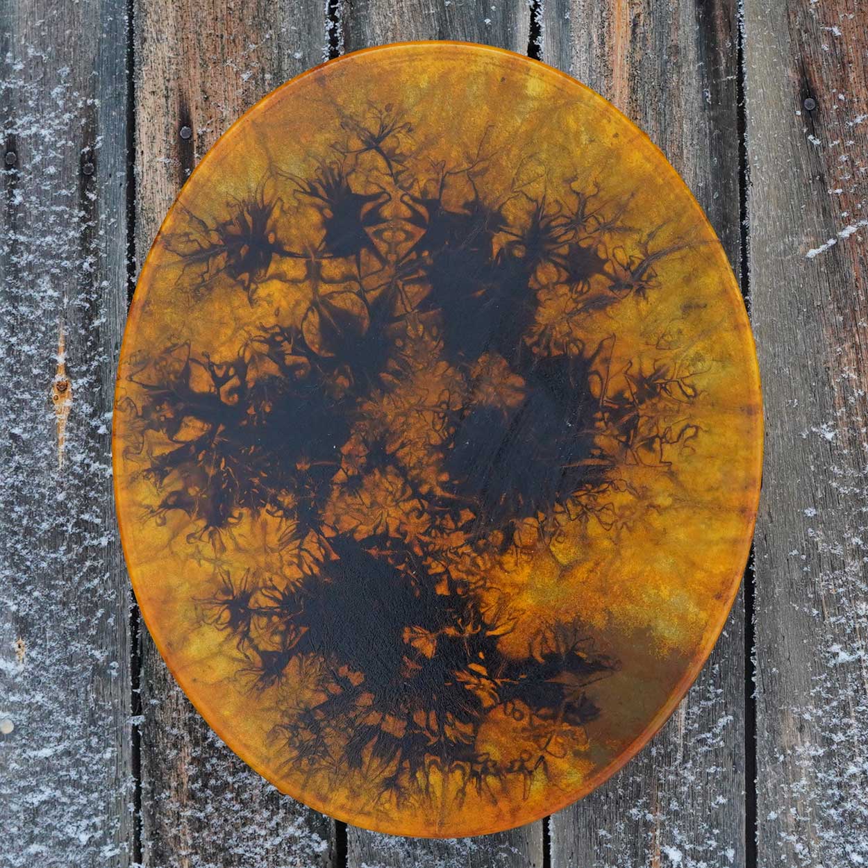 playing-shamandrum-myydaan-shamaanirumpu-2406-1 Shamaanirumpu Maahisen valo 2406 - Image 1