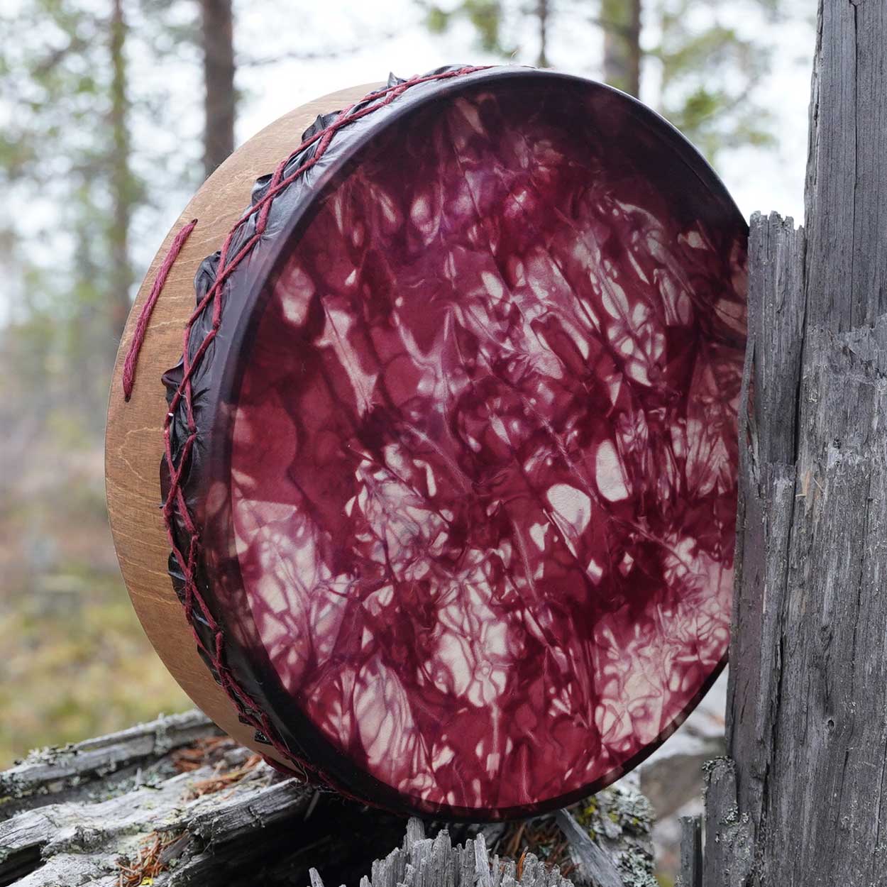 handcrafted-drum-finland-shamaanirumpu-2683 Shamaanirumpu Kilpineito 2683 - Image 1